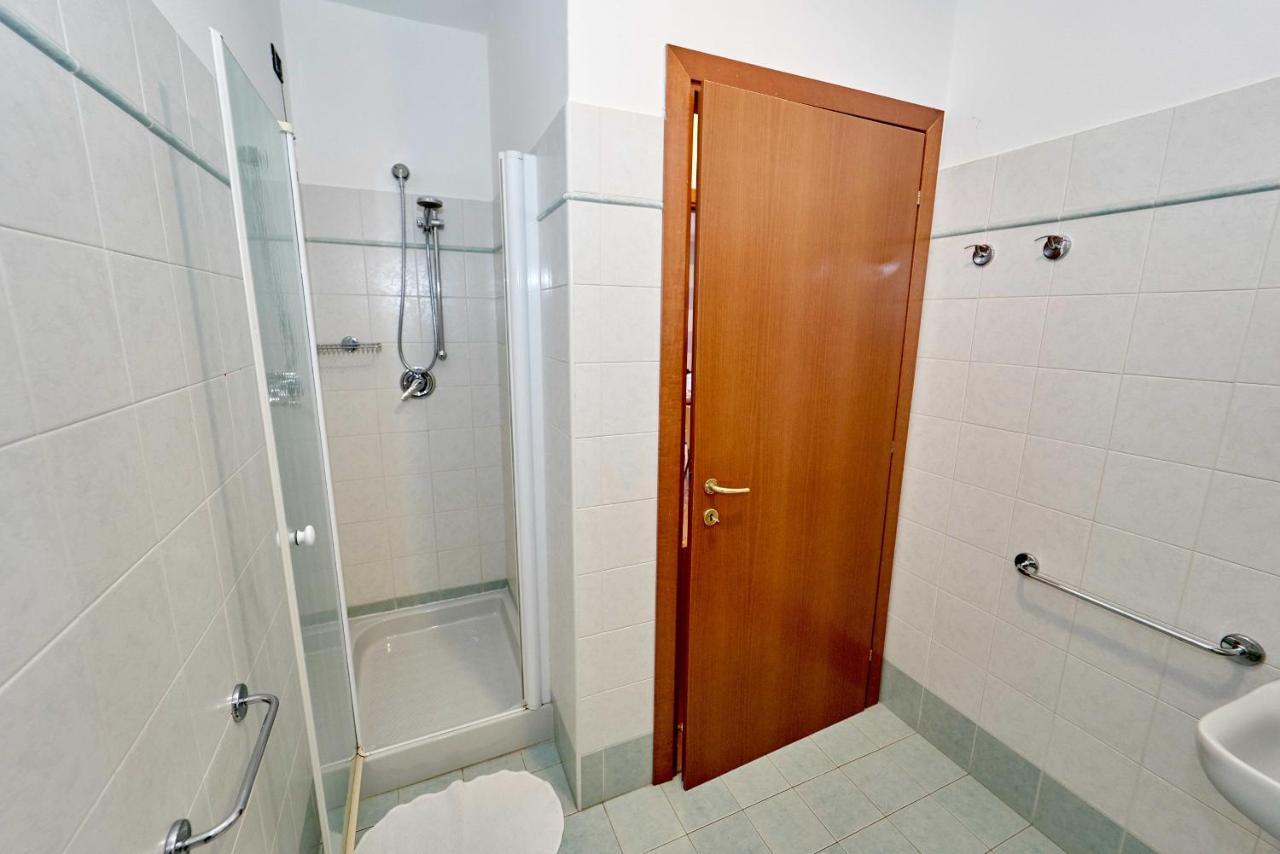 Ferienwohnung Affittimoderni Bergamo Young Exterior foto